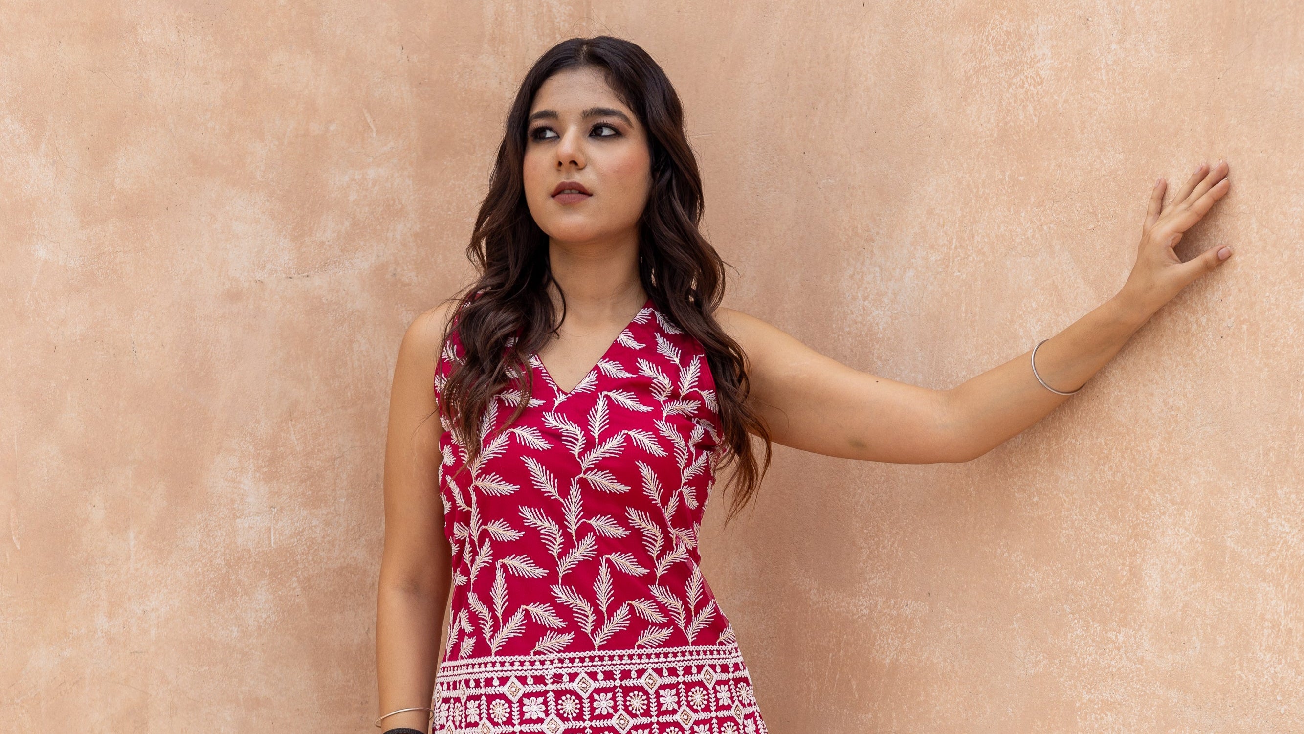 Zariya- thread tale kurta set